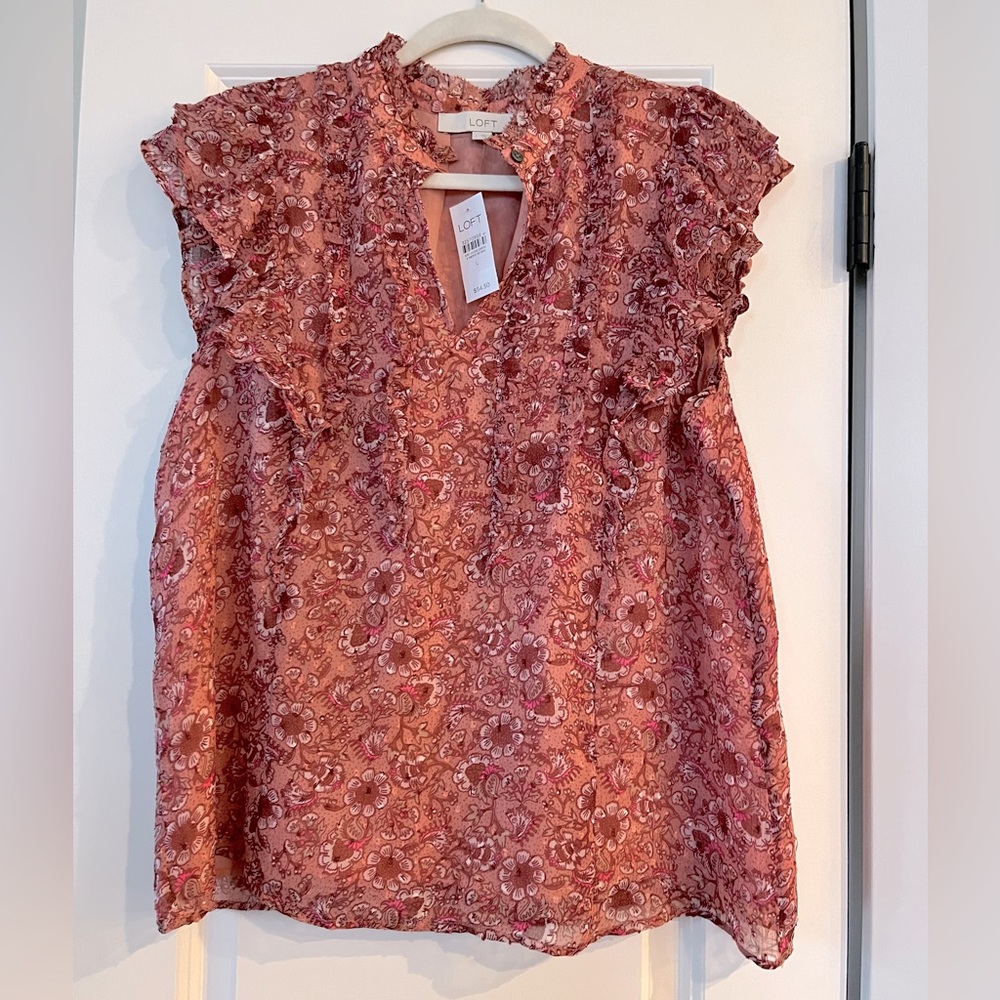 Cute top from Loft. NWT